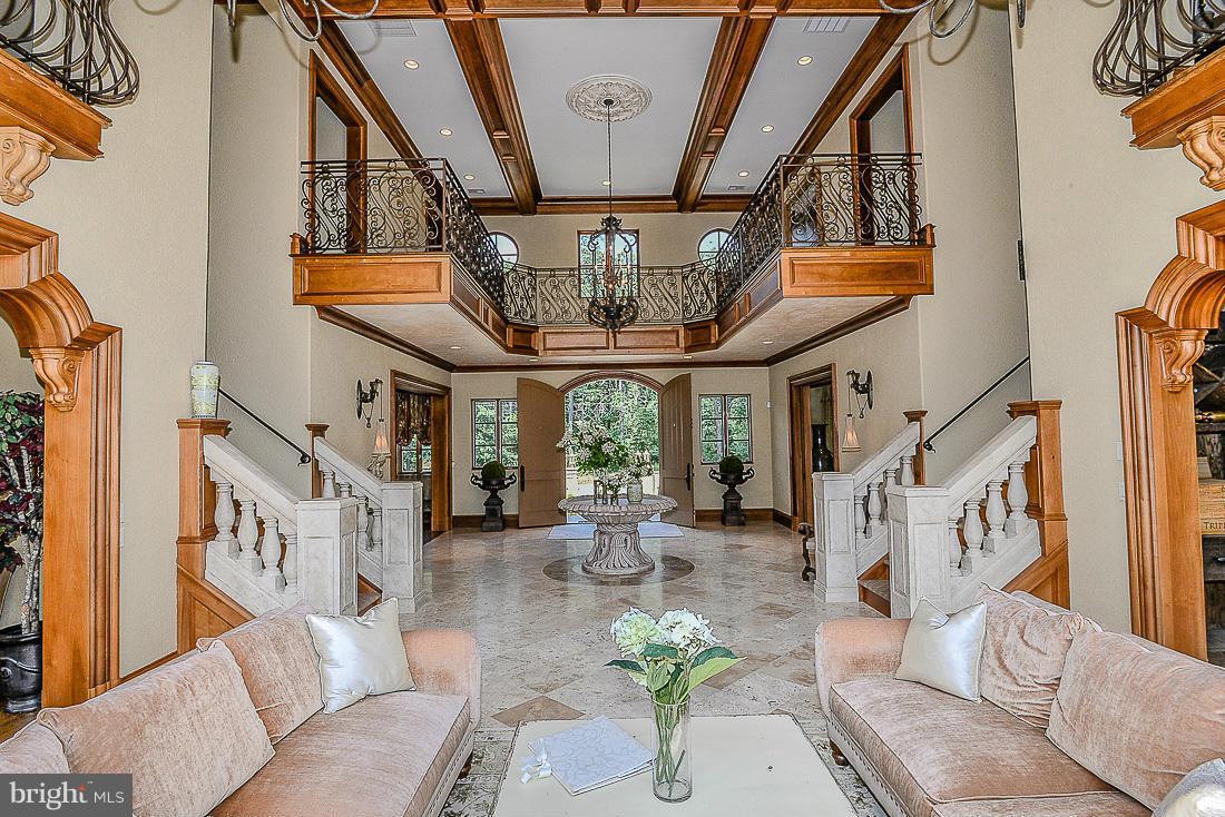 KENTLAND POND - Residential