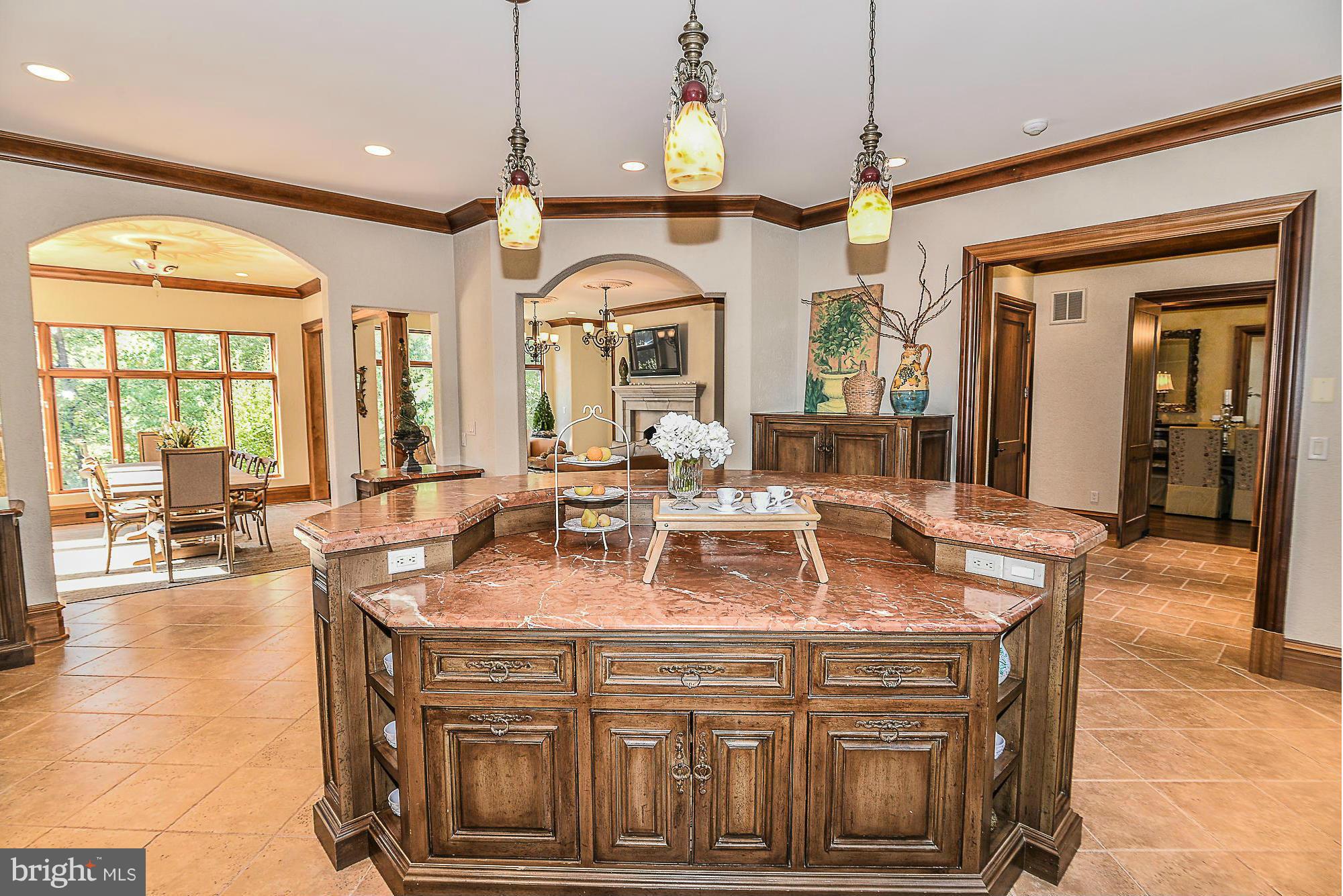 KENTLAND POND - Residential