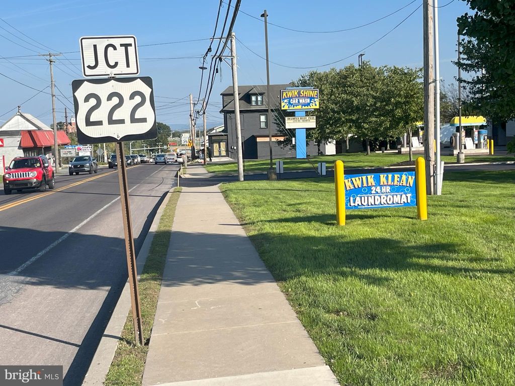 Photo of 865 E Main Street, EPHRATA, PA 17522 (MLS # PALA2058224)