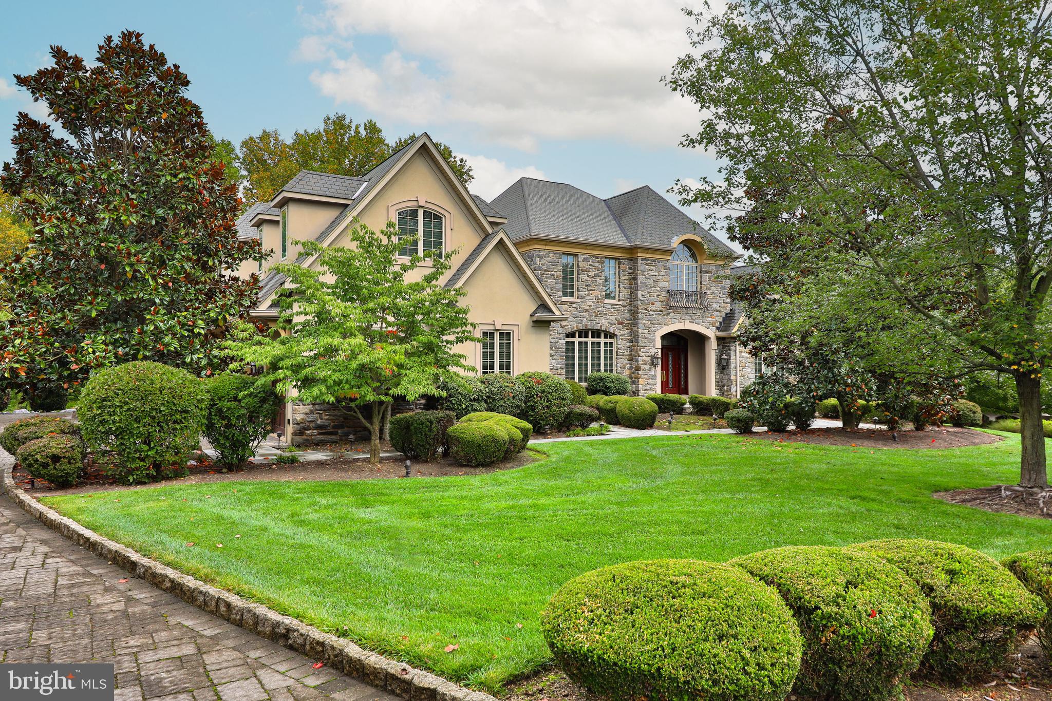 1121 JEFFERSON LANE
