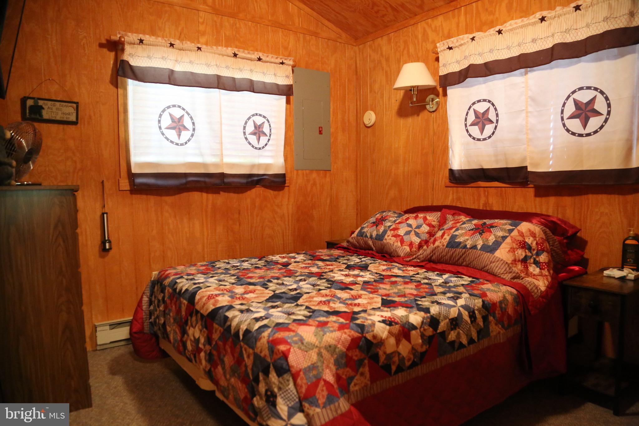 SHORT MOUNTAIN VILLAGE - Residential