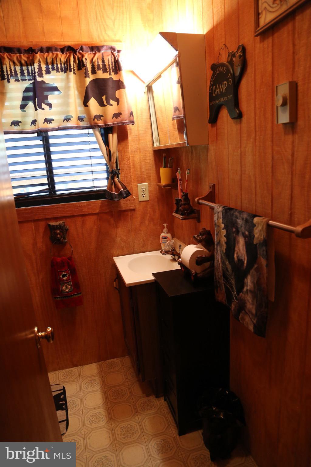 SHORT MOUNTAIN VILLAGE - Residential