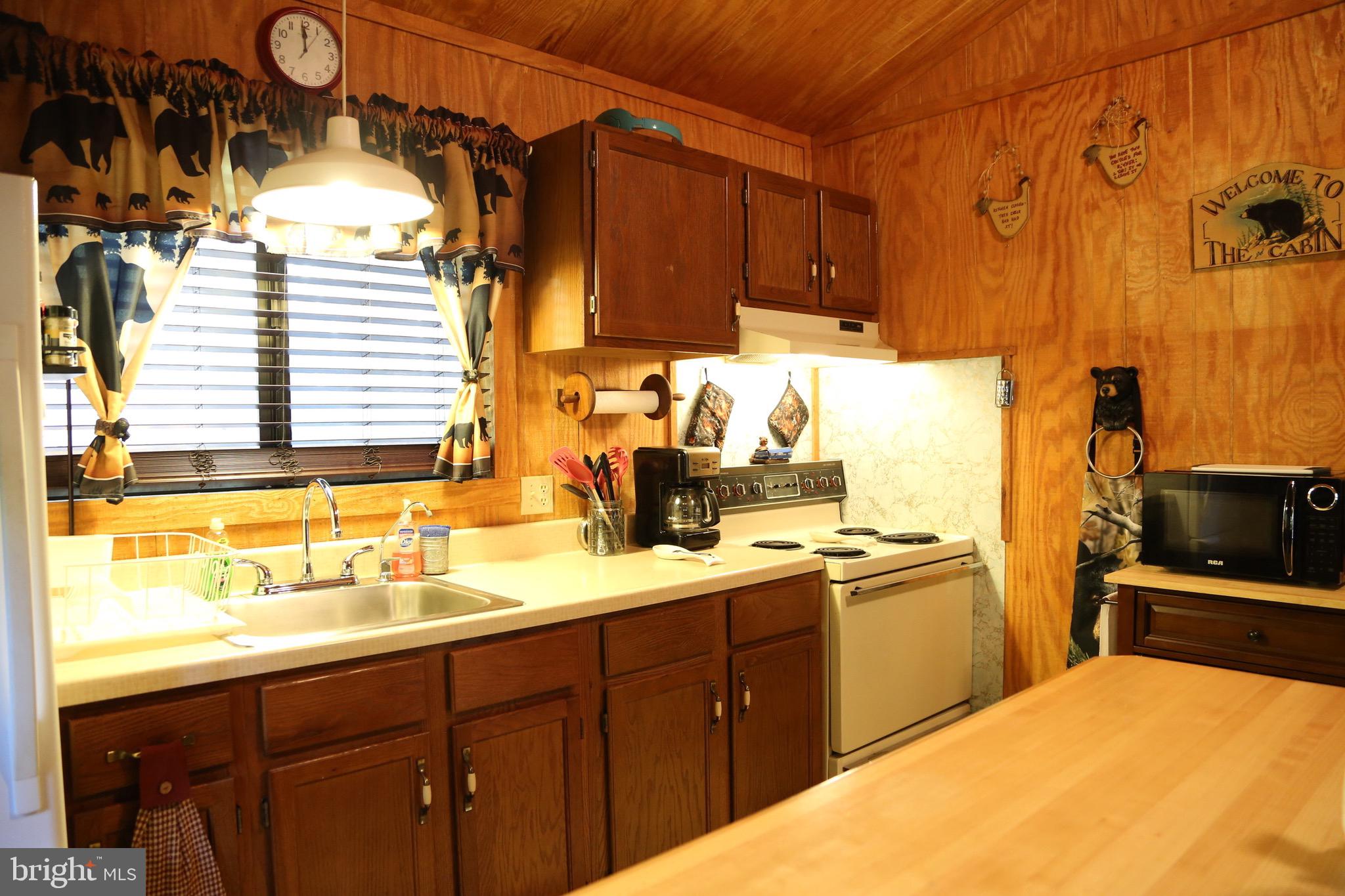 SHORT MOUNTAIN VILLAGE - Residential