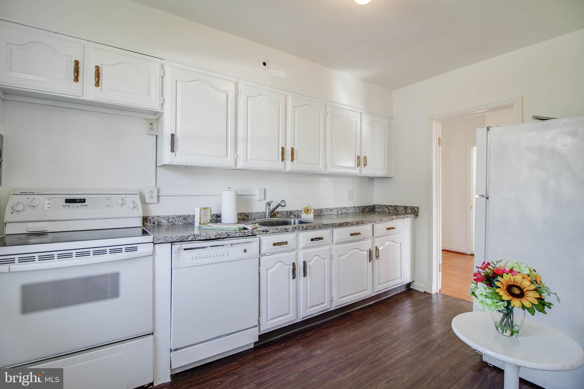 GARDENVILLE - Residential