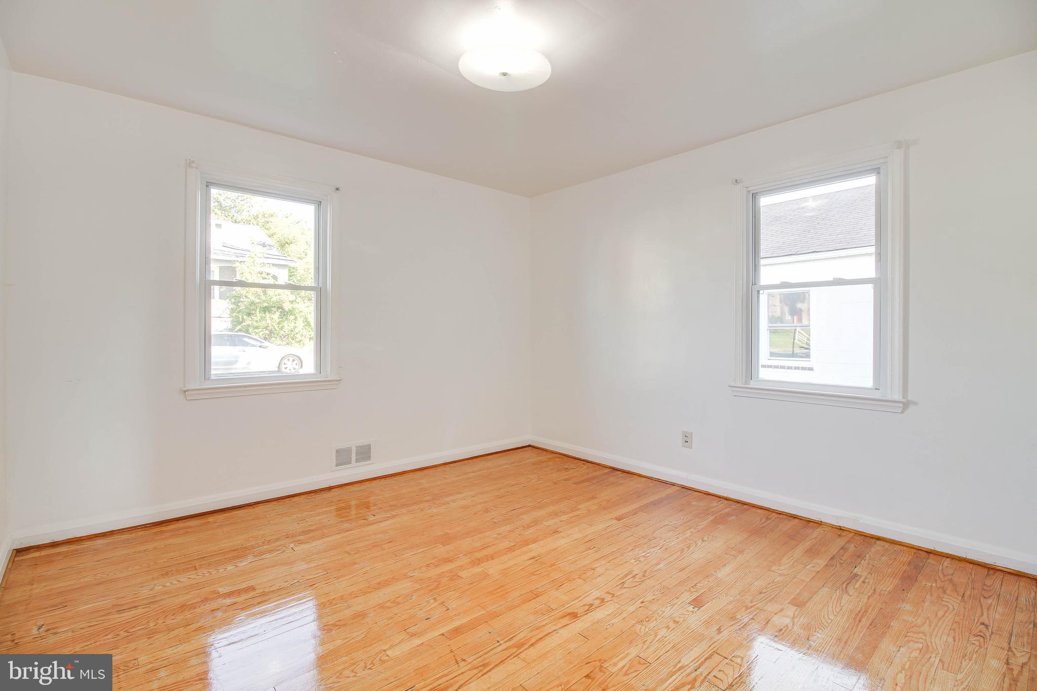 GARDENVILLE - Residential