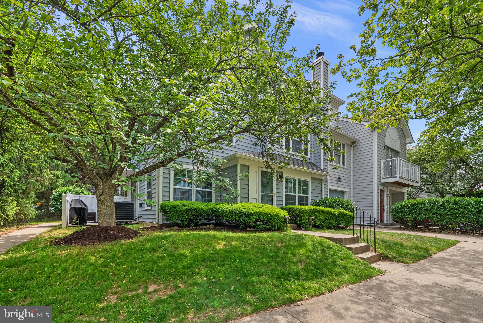 VILL AT MANCHESTER FARMS - Residential