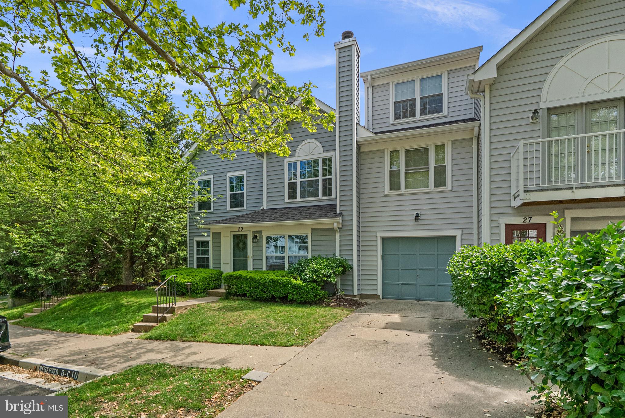 VILL AT MANCHESTER FARMS - Residential