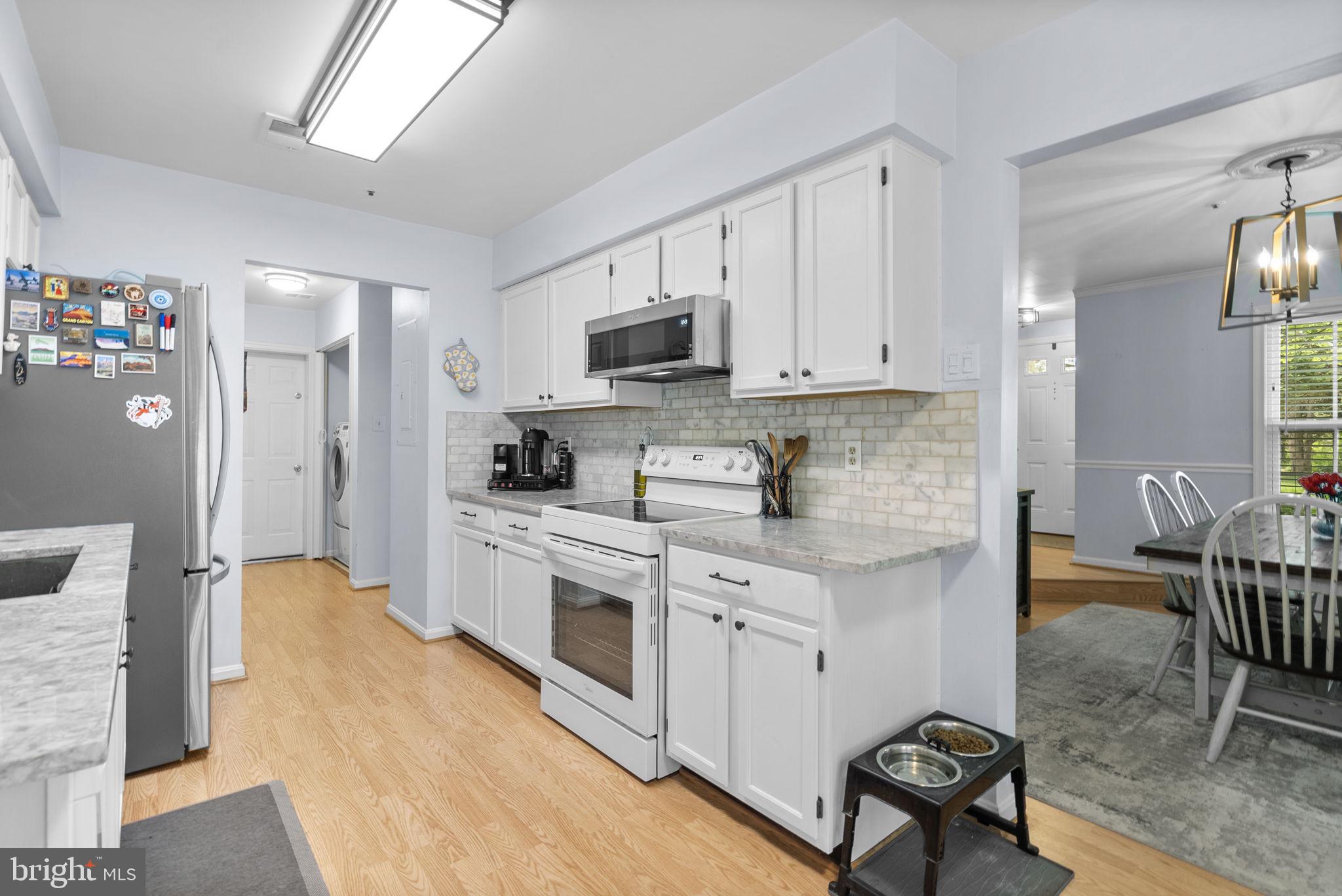 VILL AT MANCHESTER FARMS - Residential
