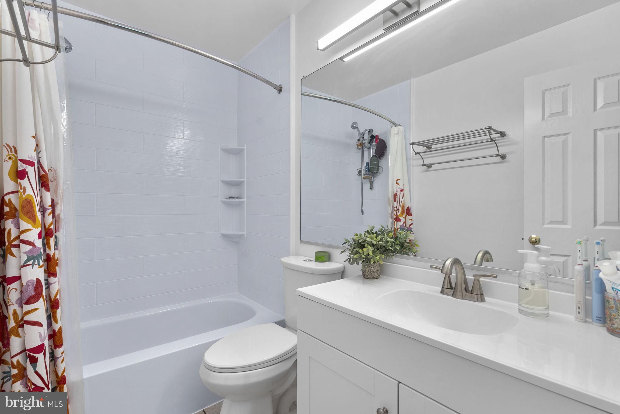 VILL AT MANCHESTER FARMS - Residential