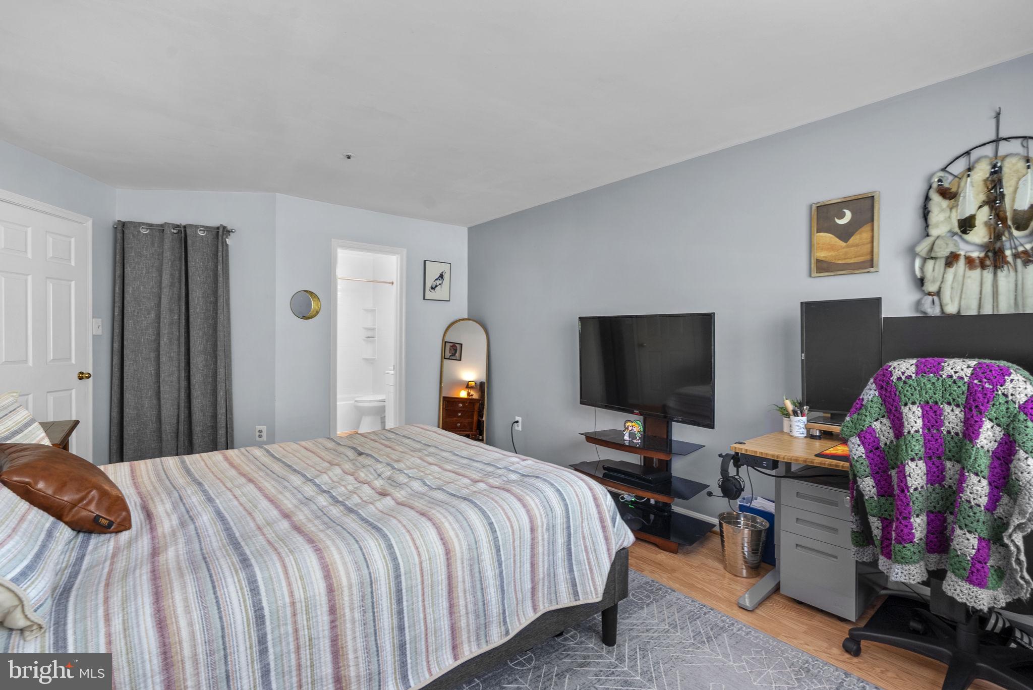 VILL AT MANCHESTER FARMS - Residential