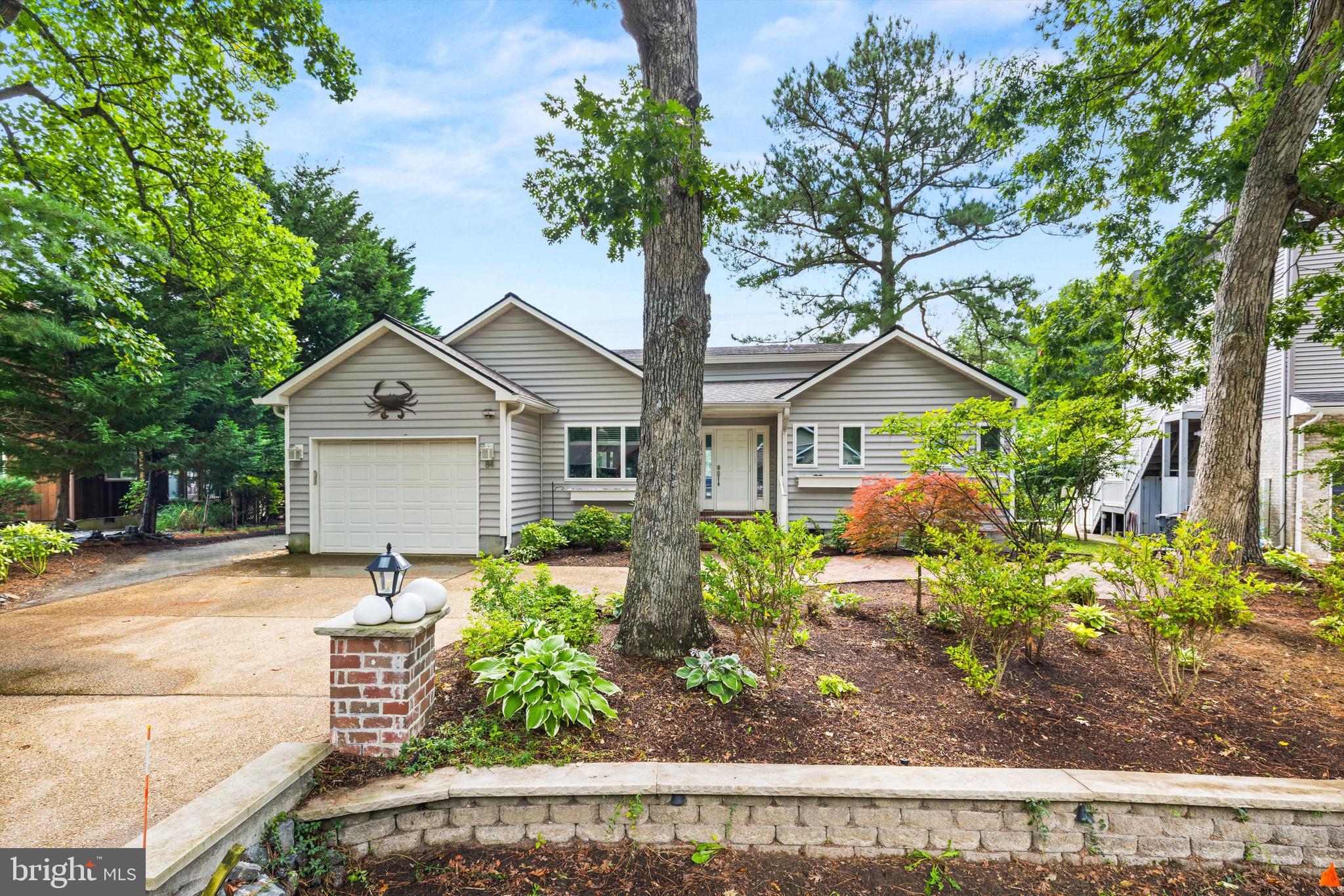 84 NEWPORT DRIVE