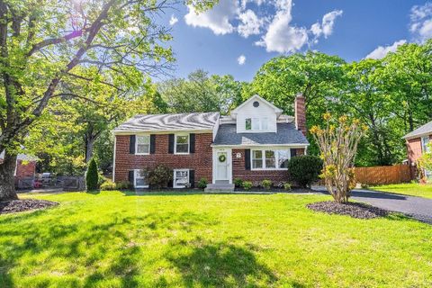 Photo of 3816 Bevan Dr, FAIRFAX, VA 22030 (MLS # VAFC2008138)