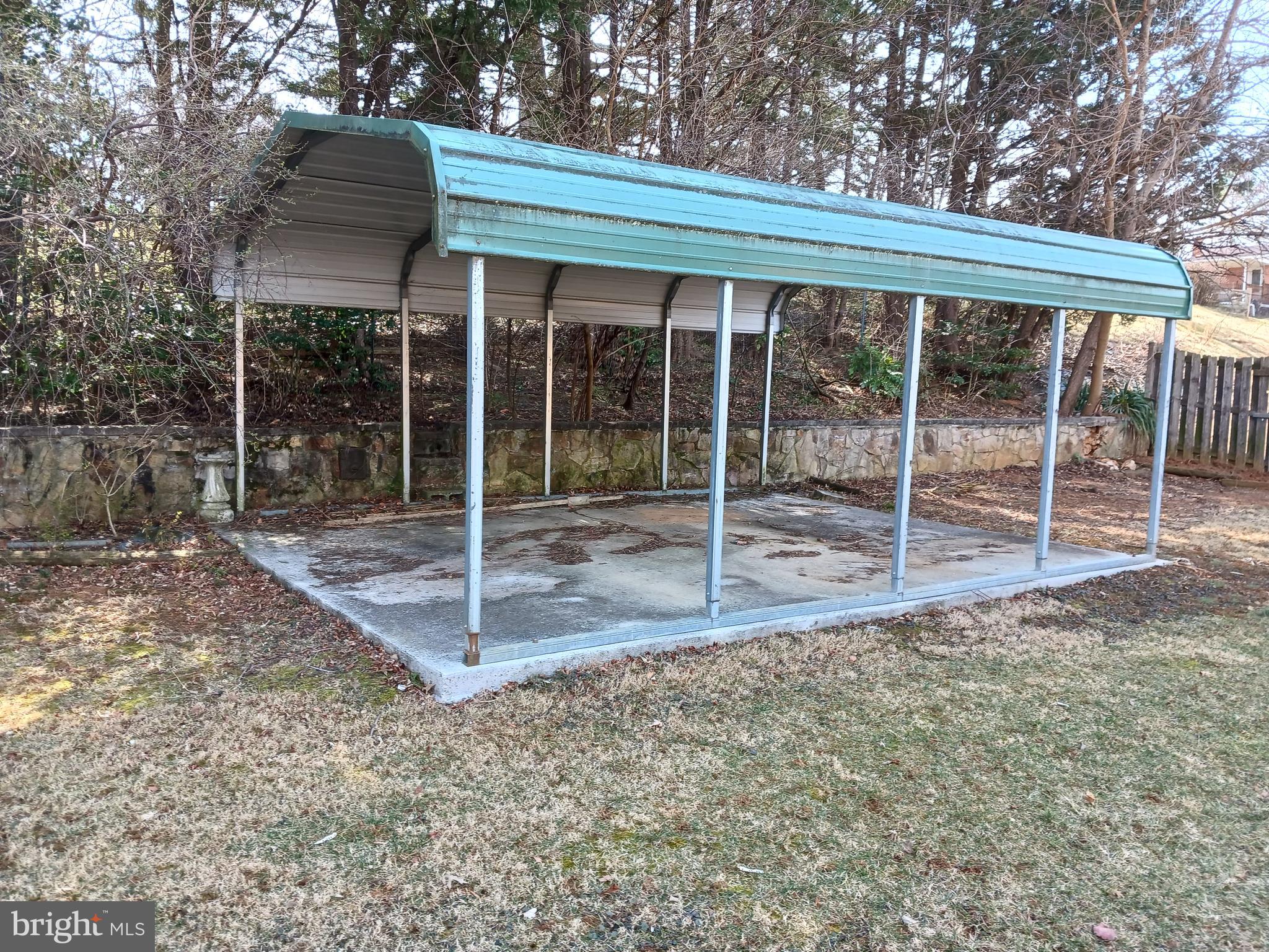 STONEWALL HEIGHTS - Residential