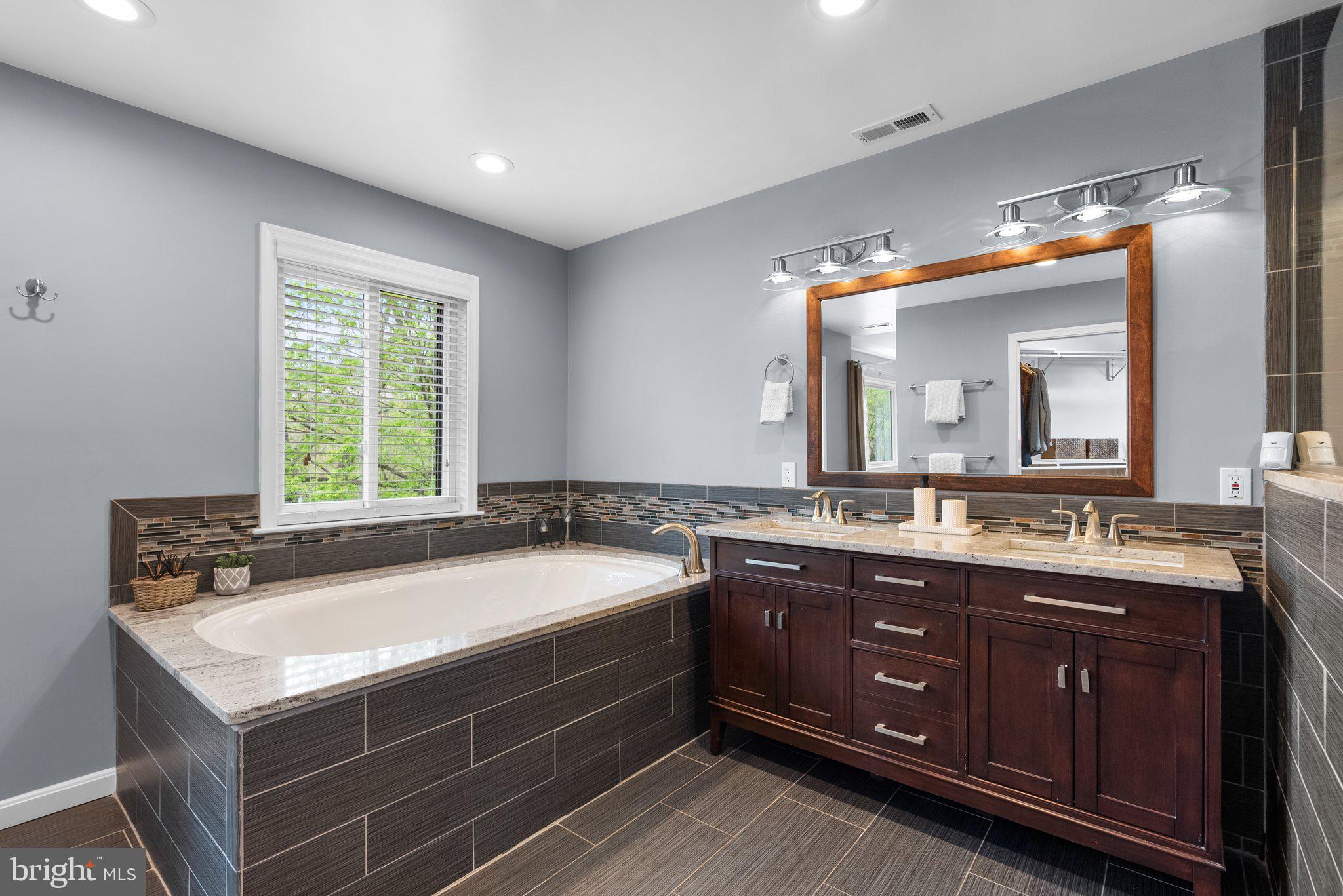 CABIN JOHN PARK - Residential