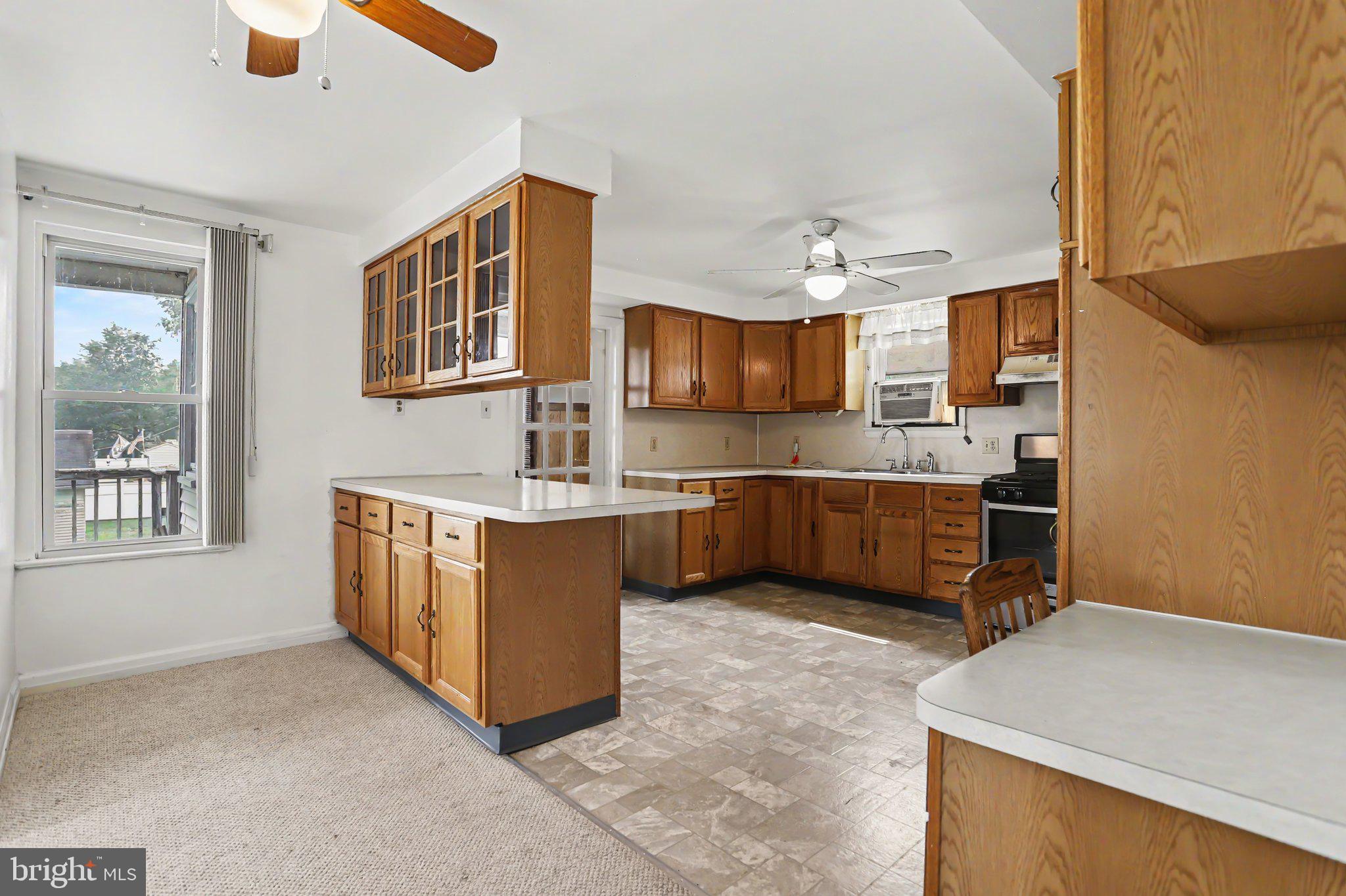 4001 LOCUST LANE