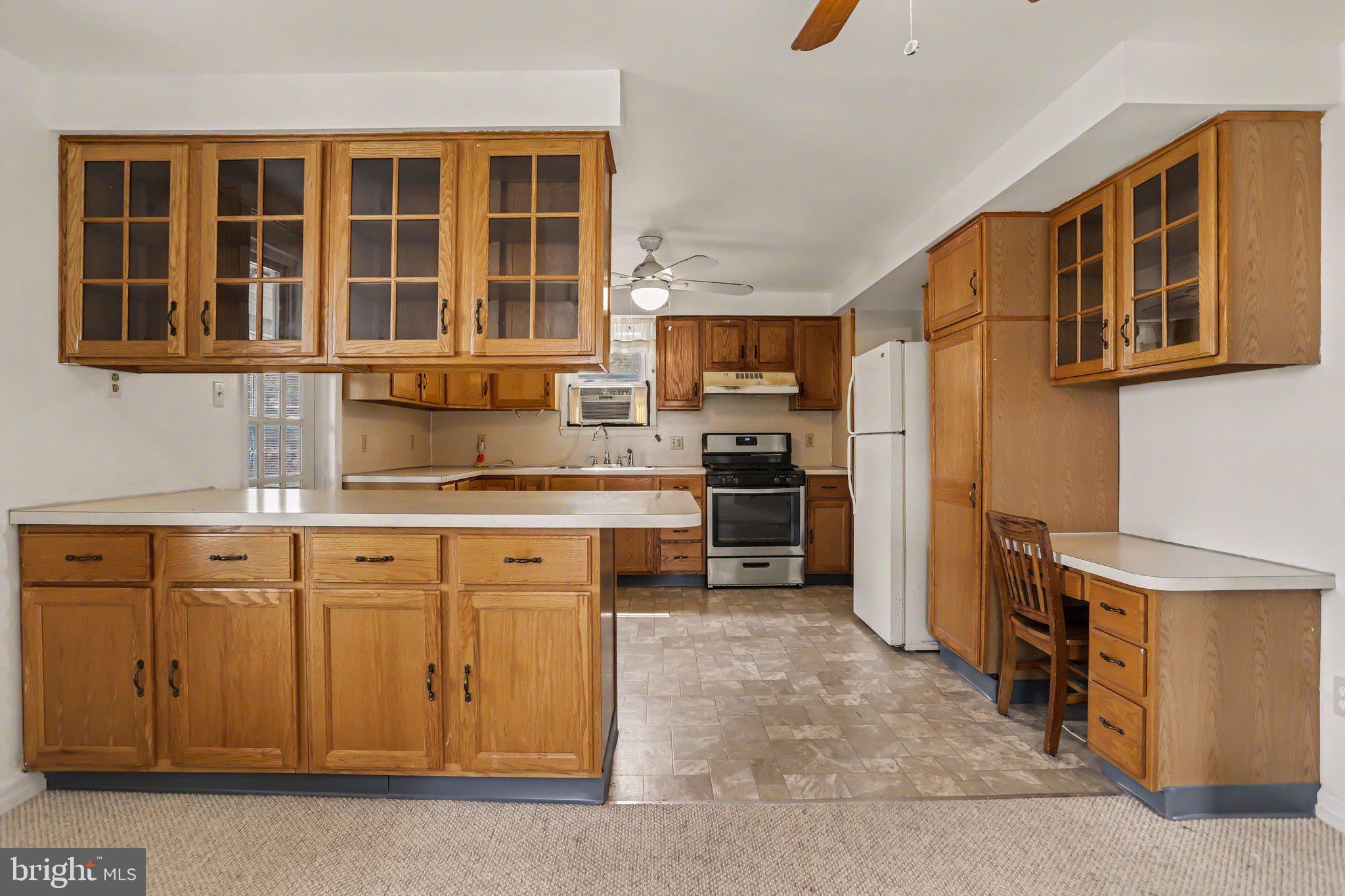 4001 LOCUST LANE