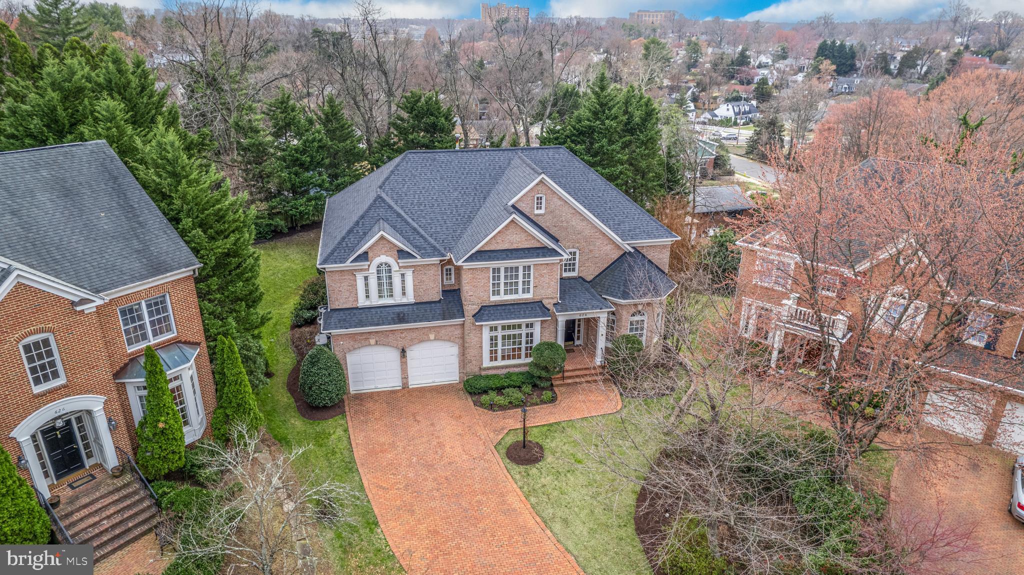 KINGS CLOISTER - Residential Lease