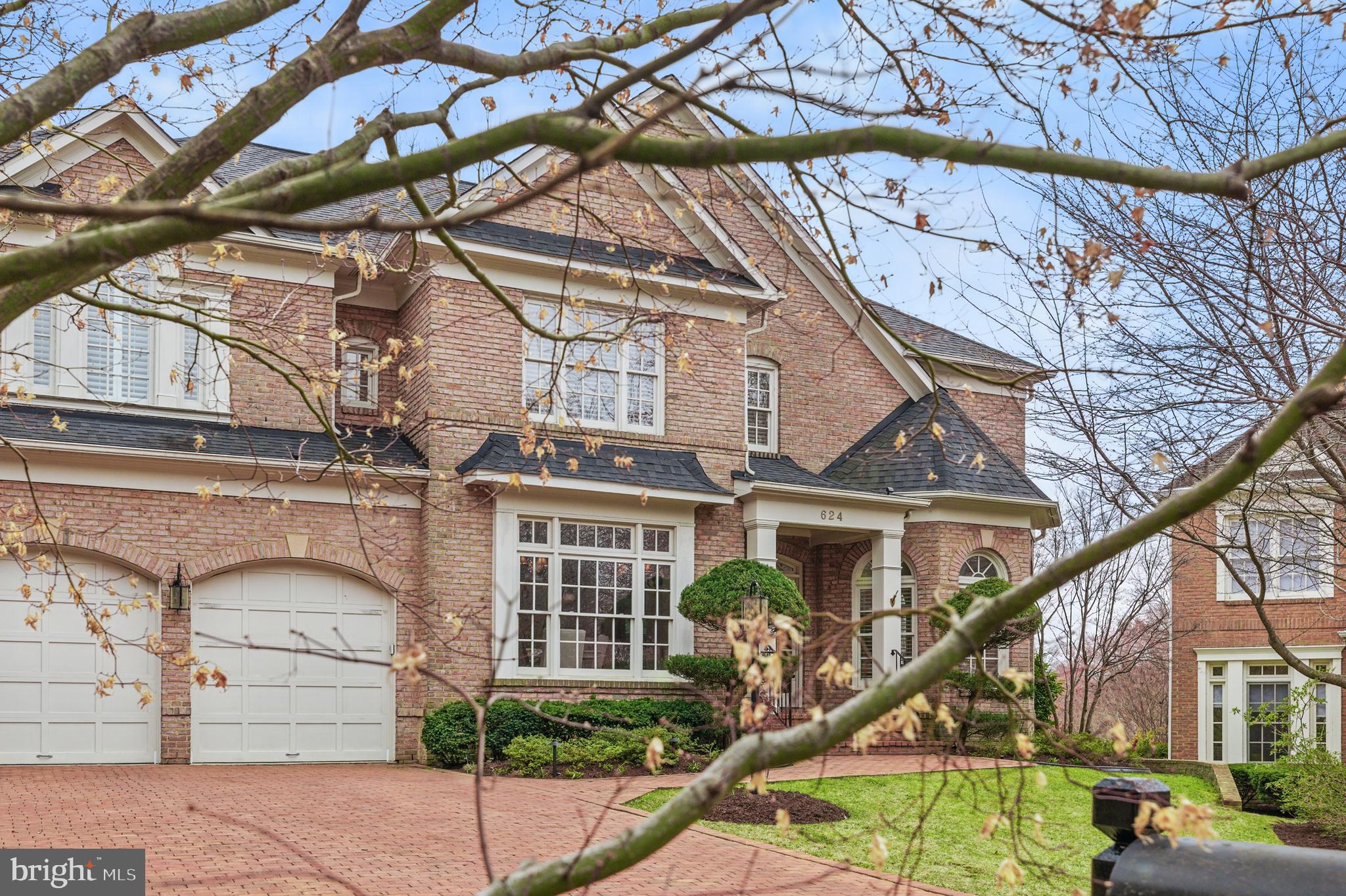 KINGS CLOISTER - Residential Lease