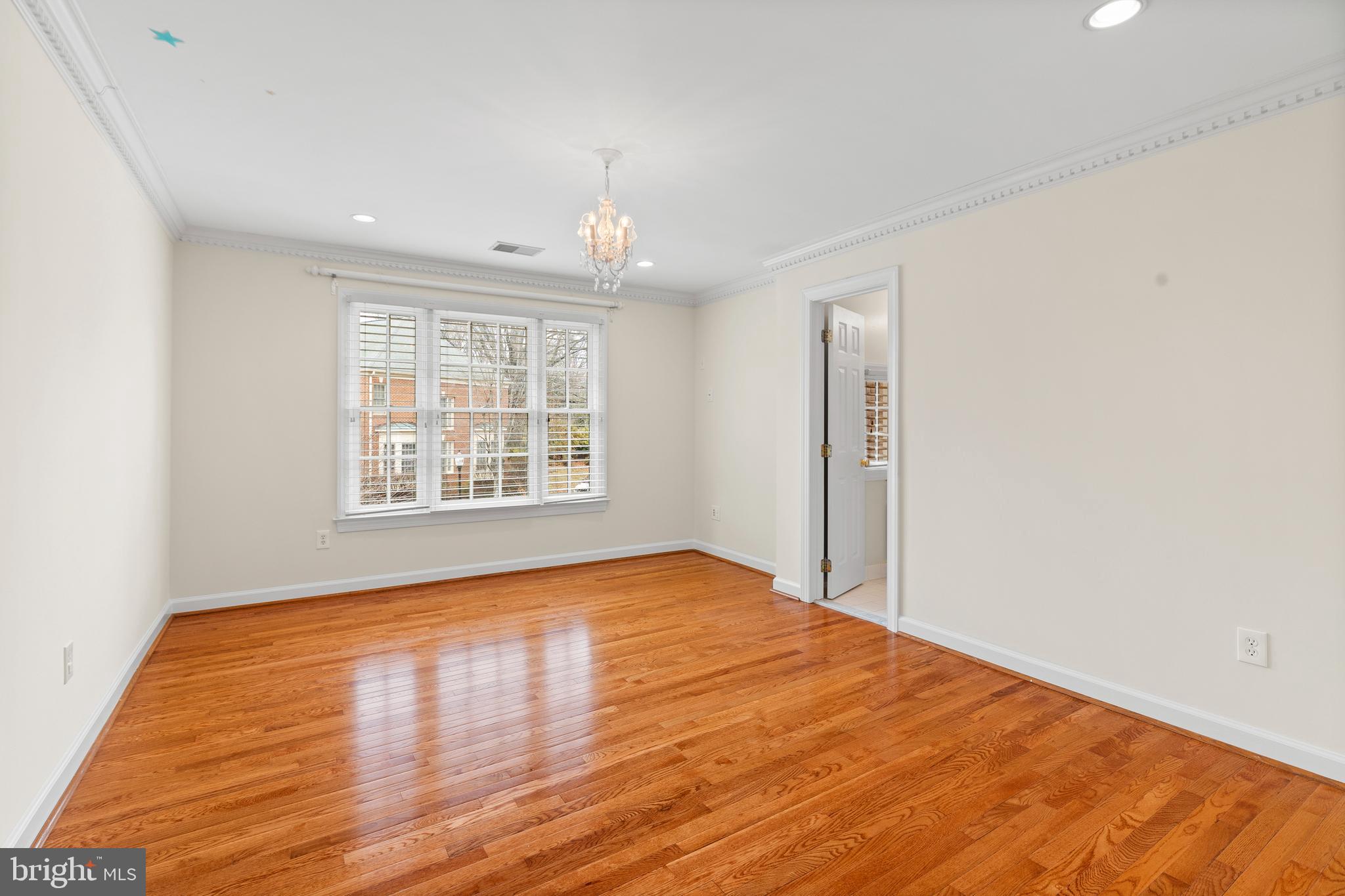 KINGS CLOISTER - Residential Lease