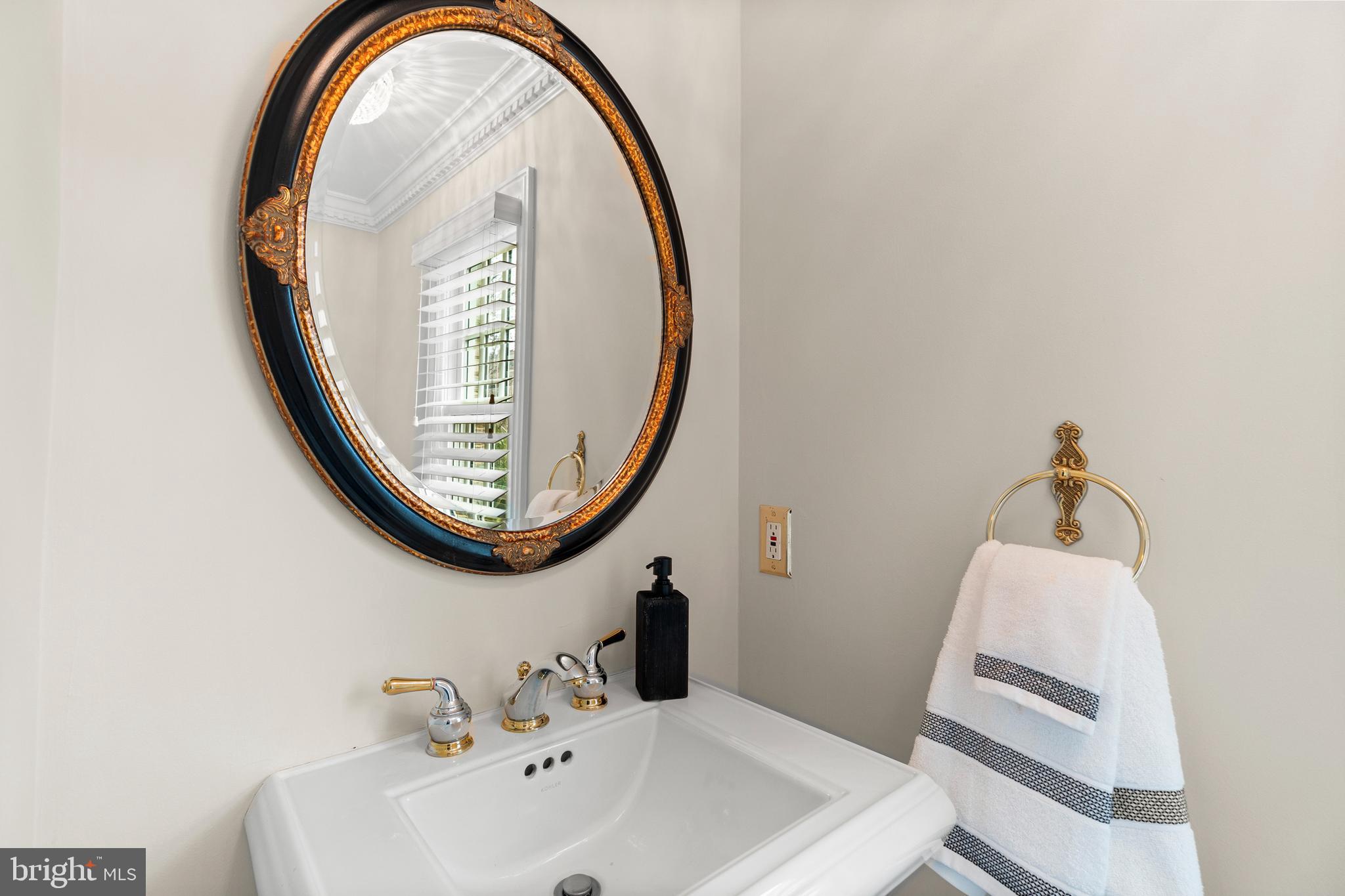 KINGS CLOISTER - Residential Lease