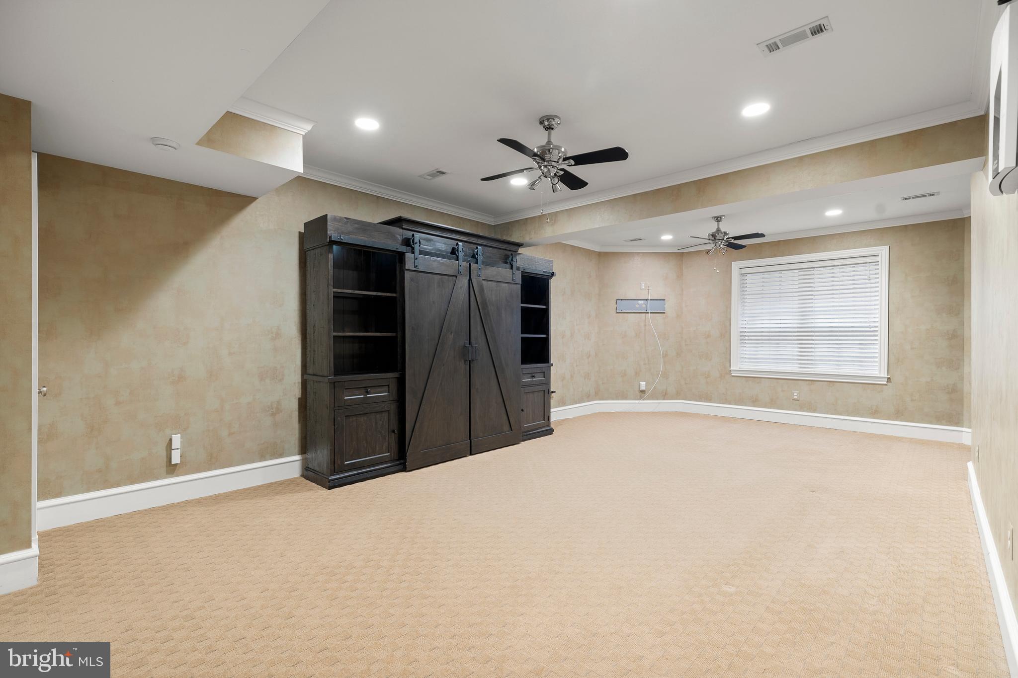 KINGS CLOISTER - Residential Lease