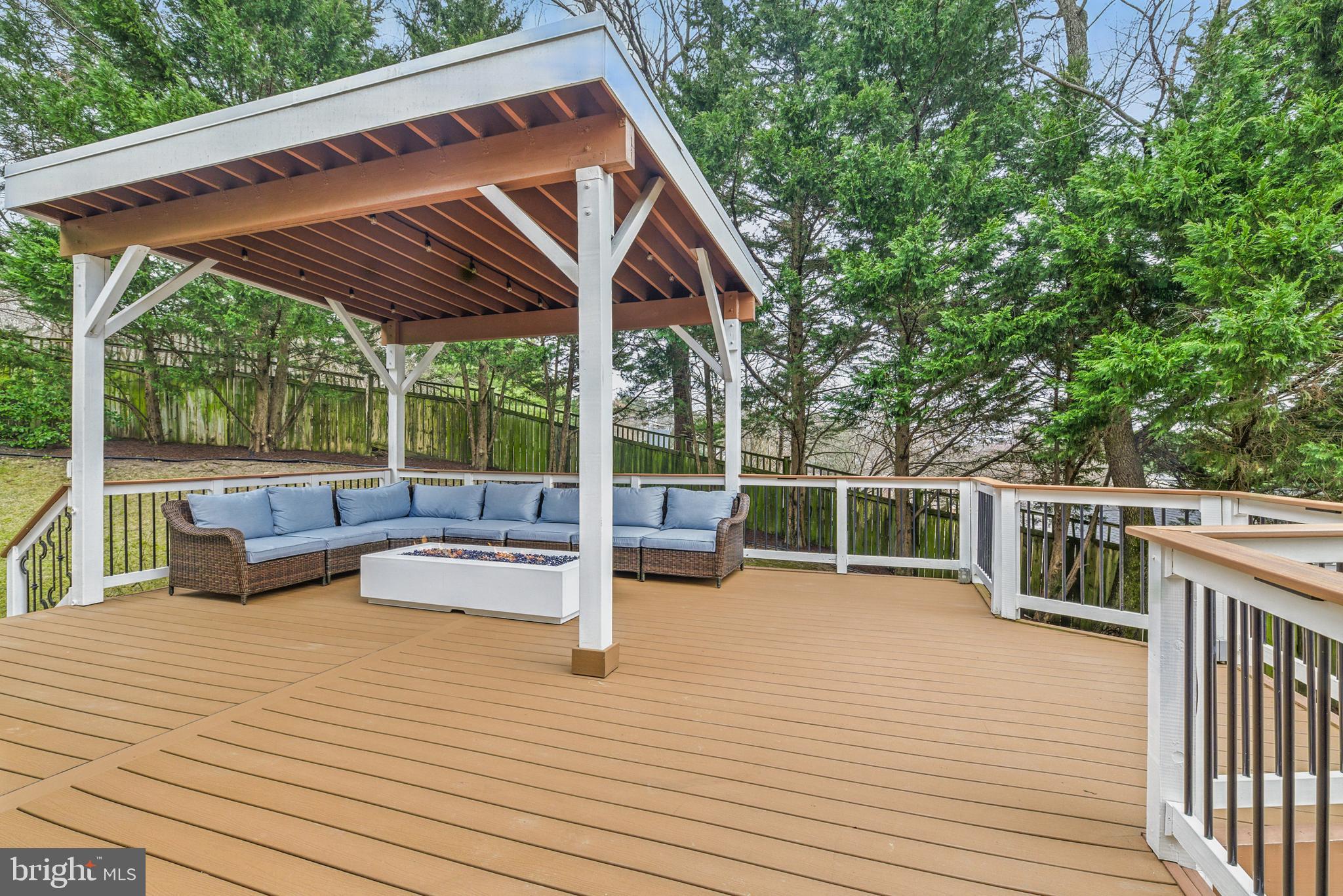 KINGS CLOISTER - Residential Lease