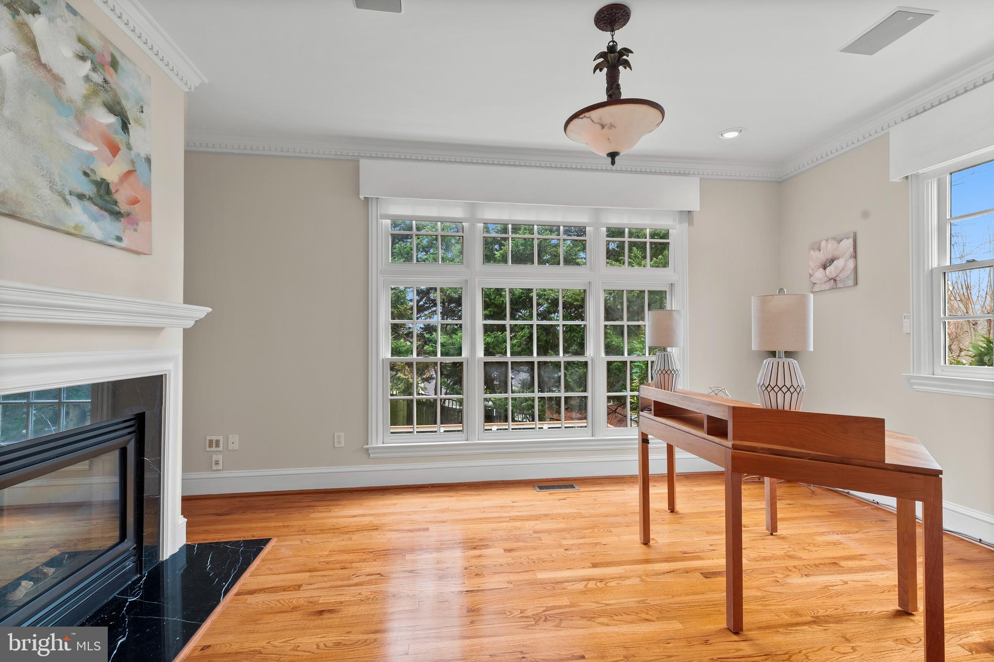 KINGS CLOISTER - Residential Lease