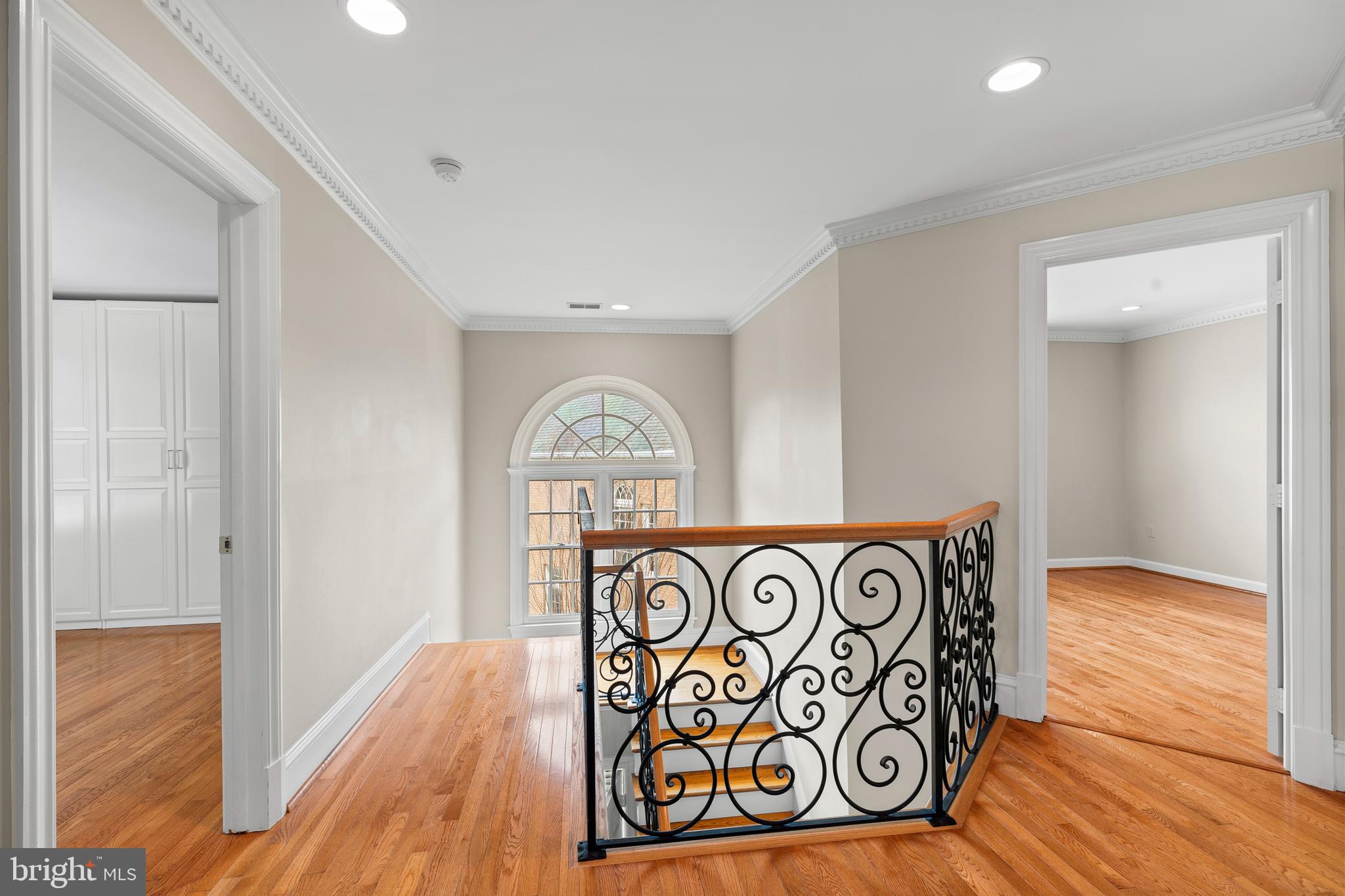 KINGS CLOISTER - Residential Lease