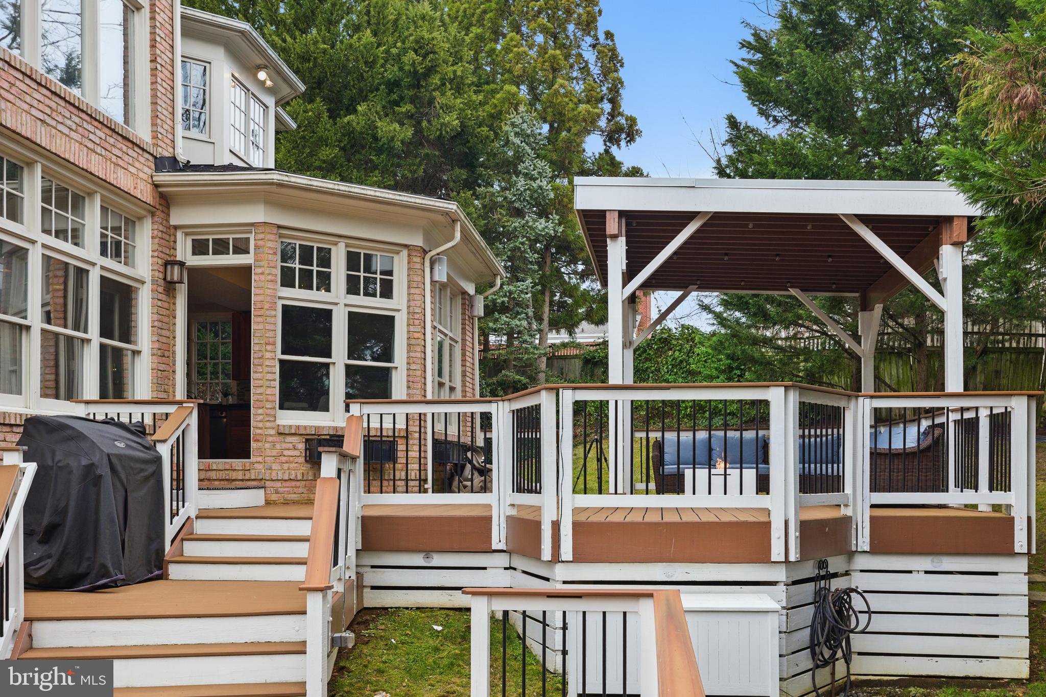 KINGS CLOISTER - Residential Lease