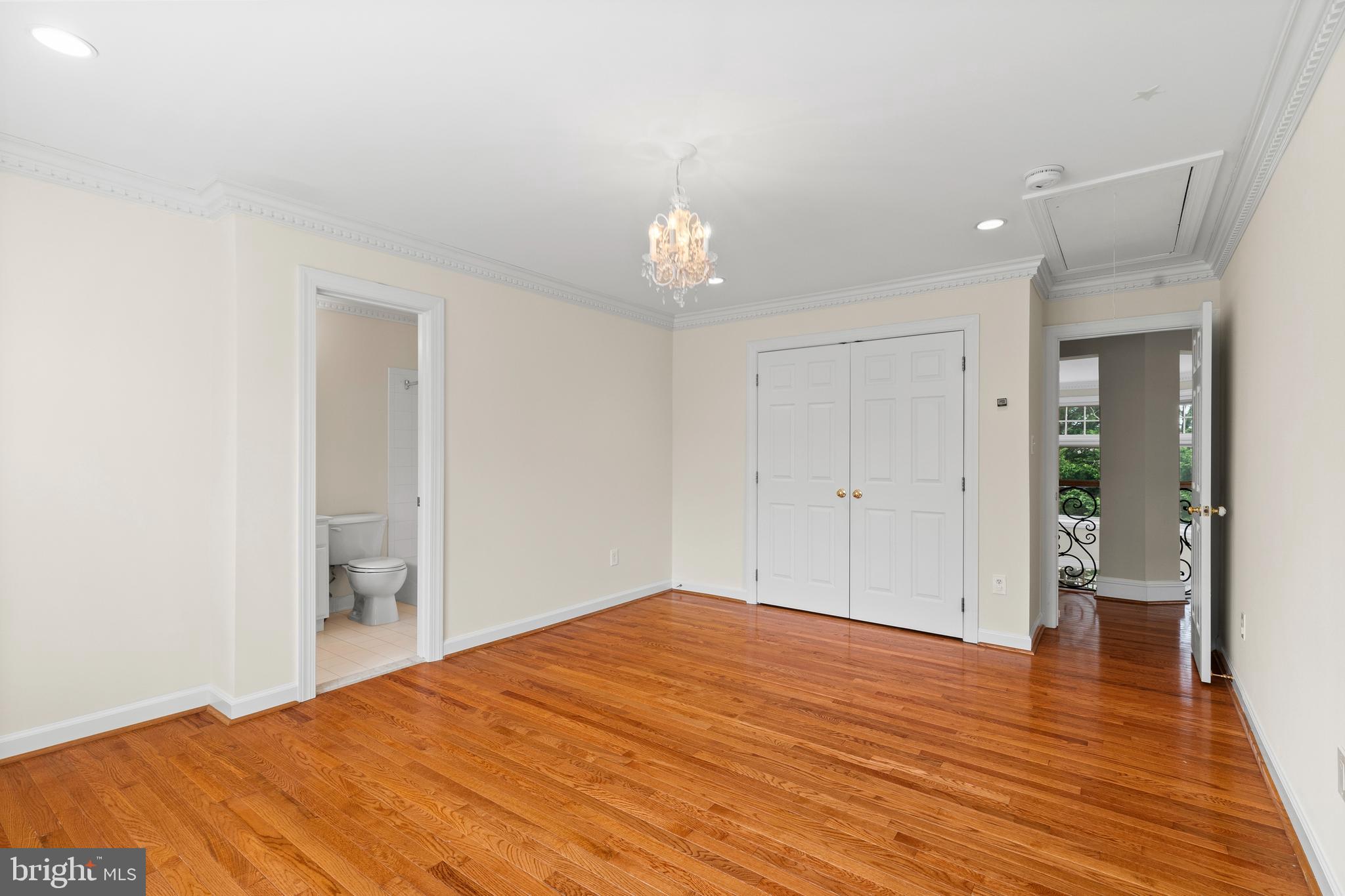 KINGS CLOISTER - Residential Lease