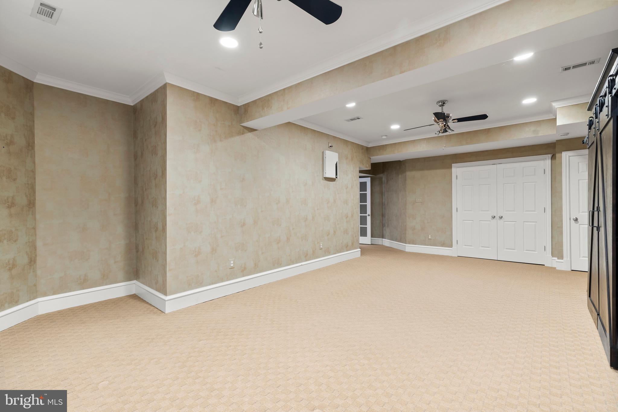 KINGS CLOISTER - Residential Lease