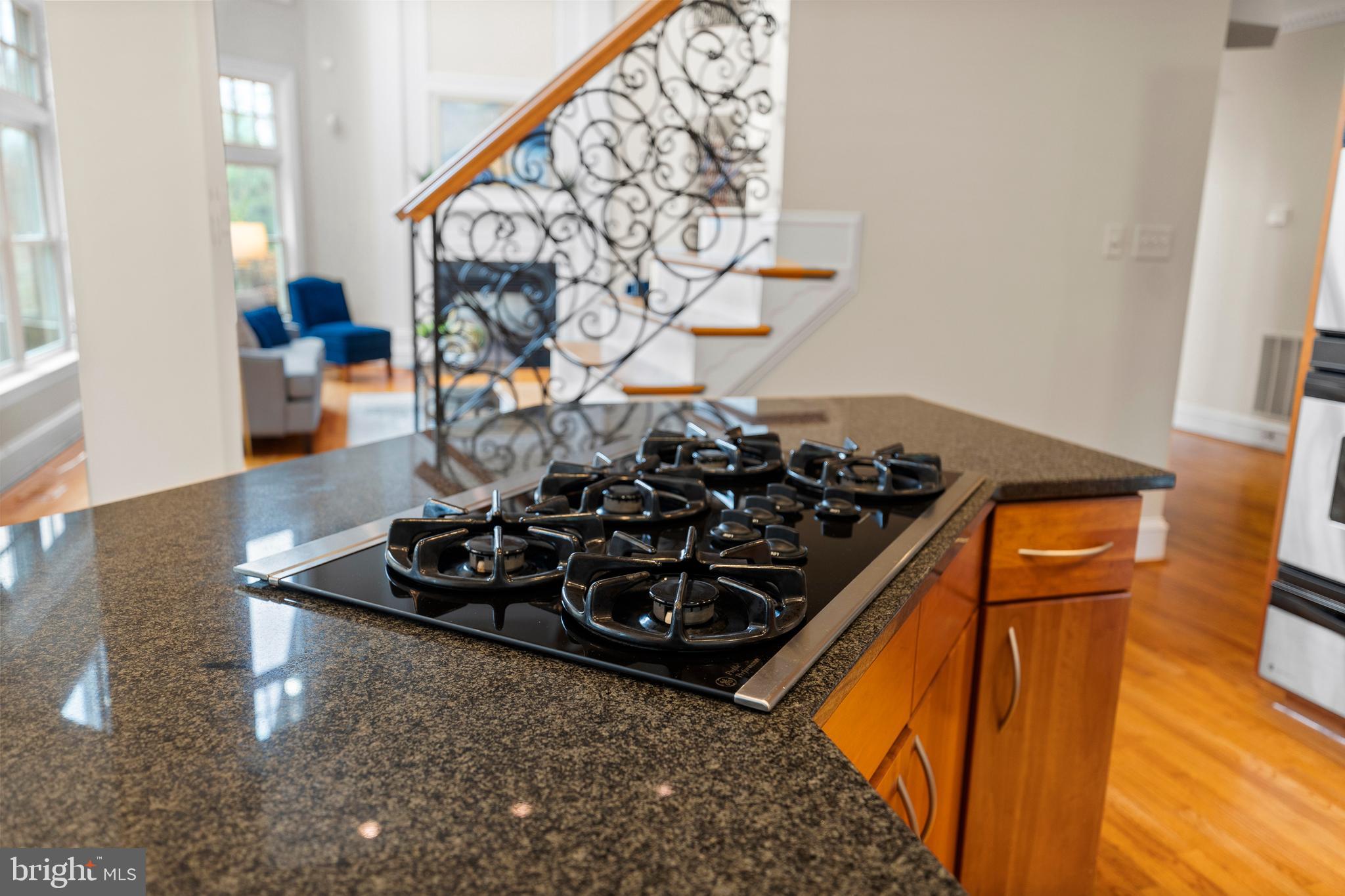 KINGS CLOISTER - Residential Lease