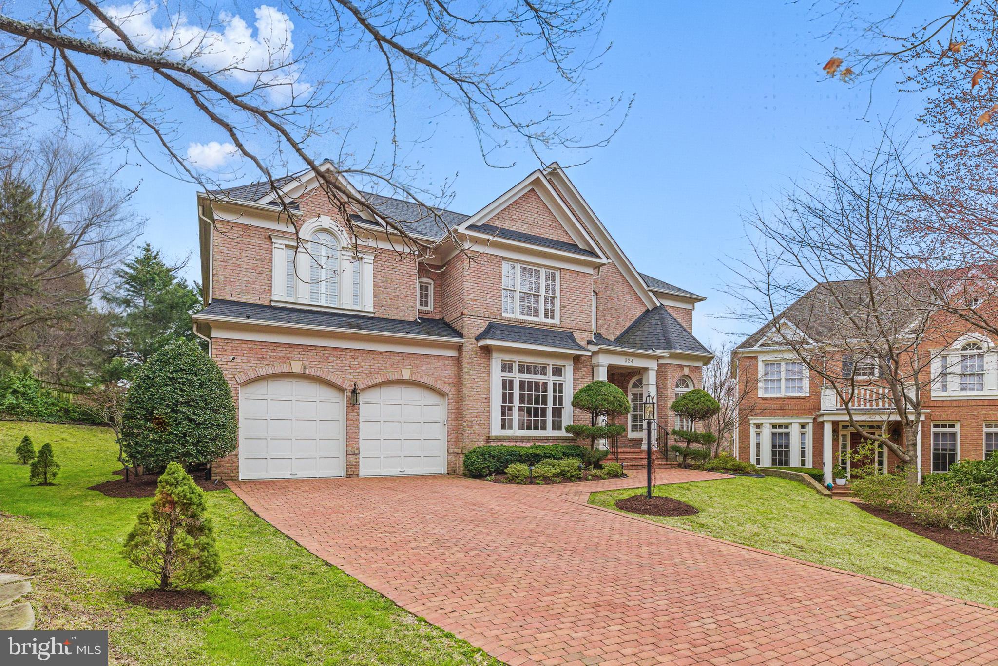 KINGS CLOISTER - Residential Lease