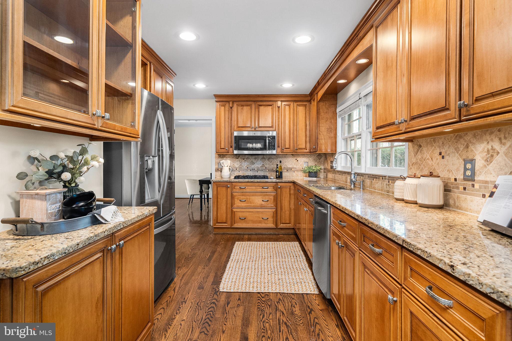 SIGNAL HILL - Residential