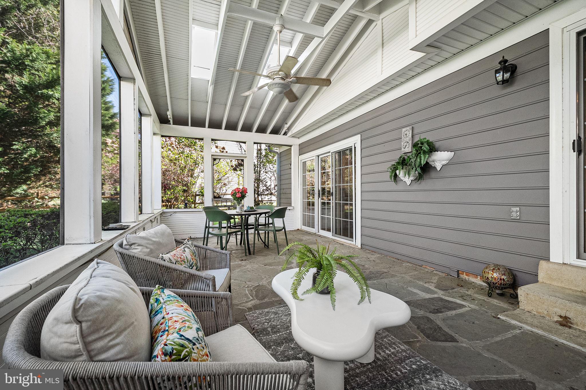 SIGNAL HILL - Residential