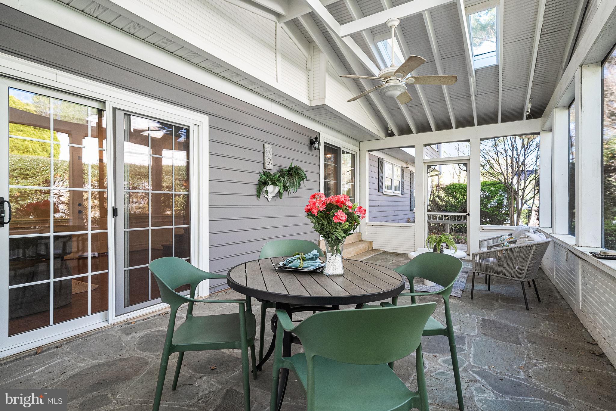 SIGNAL HILL - Residential