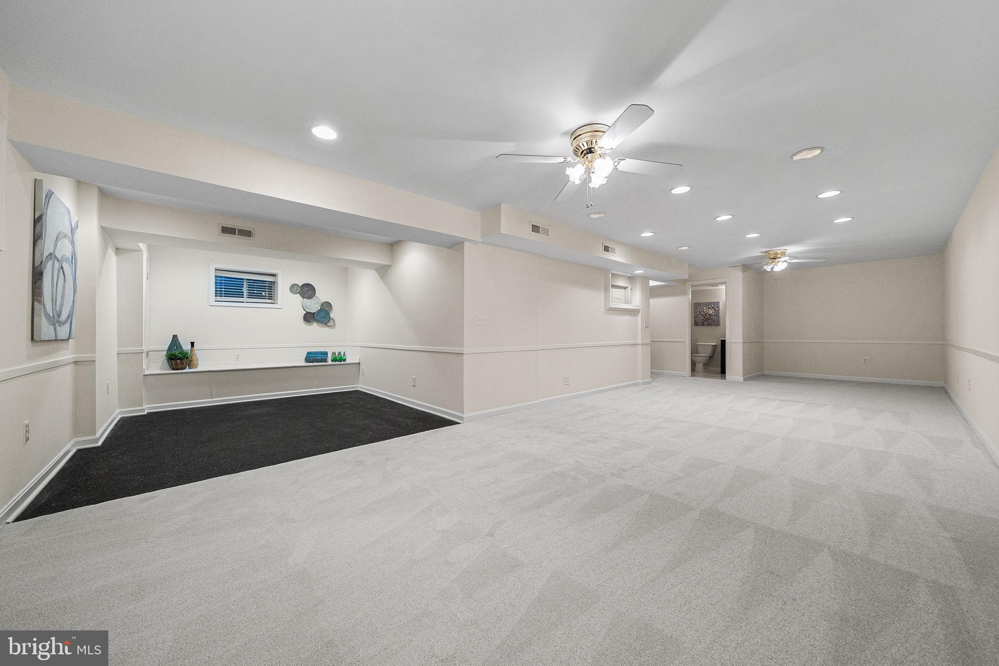 SIGNAL HILL - Residential