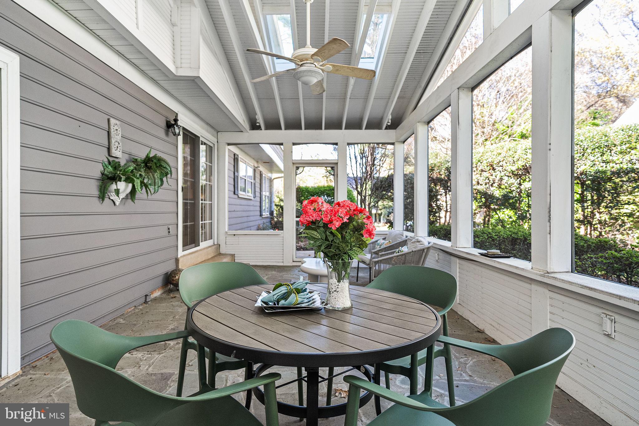 SIGNAL HILL - Residential