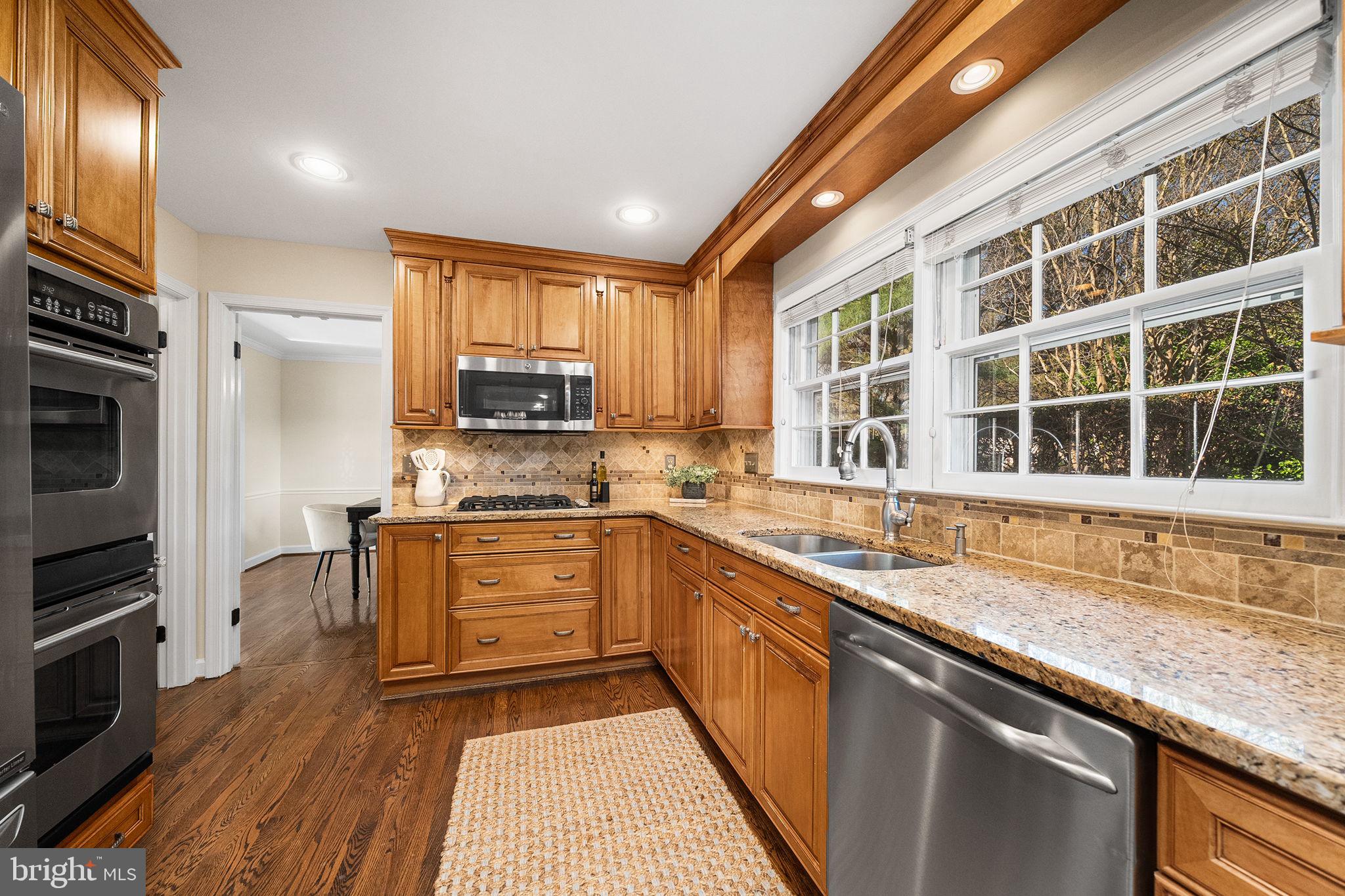 SIGNAL HILL - Residential