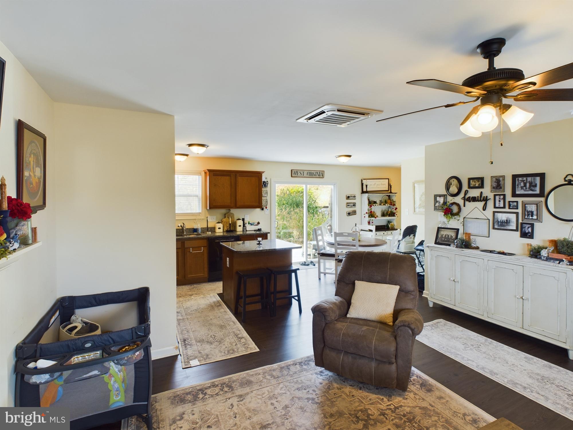 CRESTFIELD - Residential