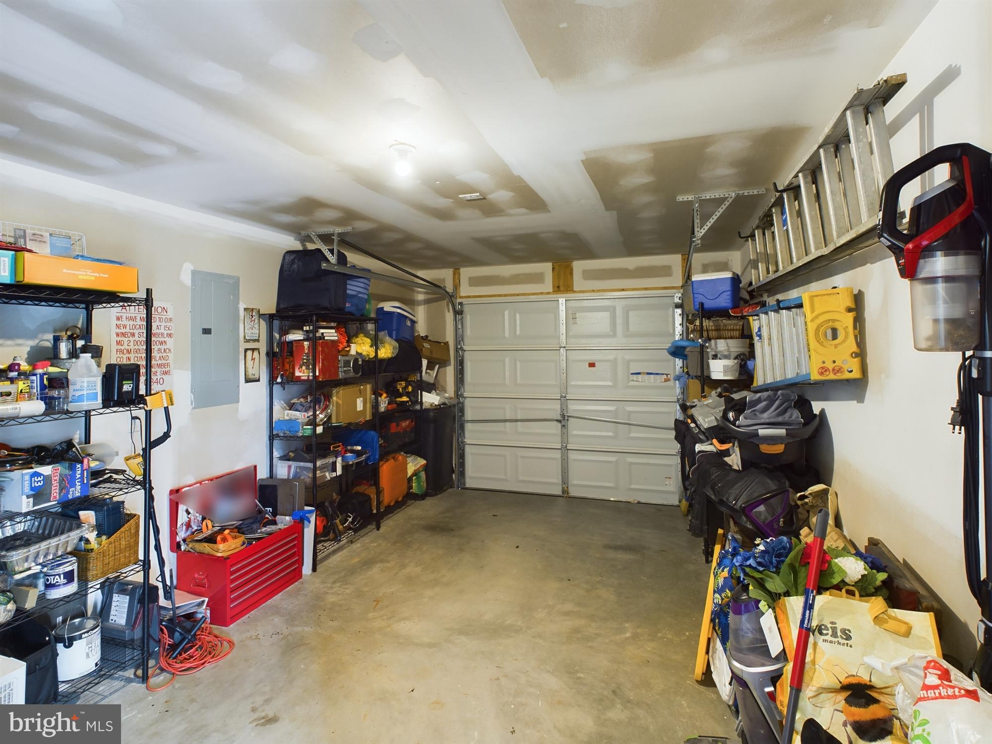 CRESTFIELD - Residential