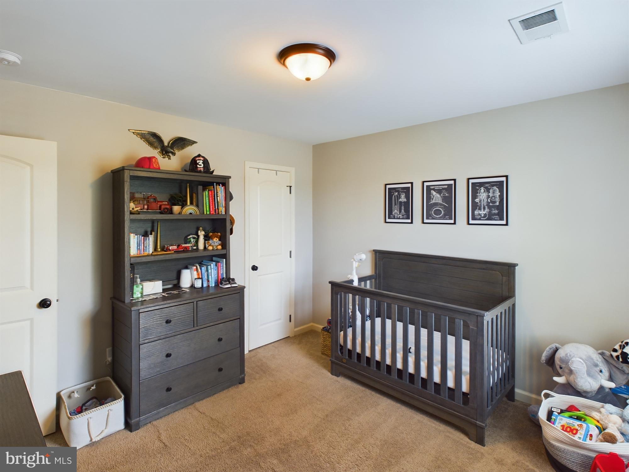 CRESTFIELD - Residential