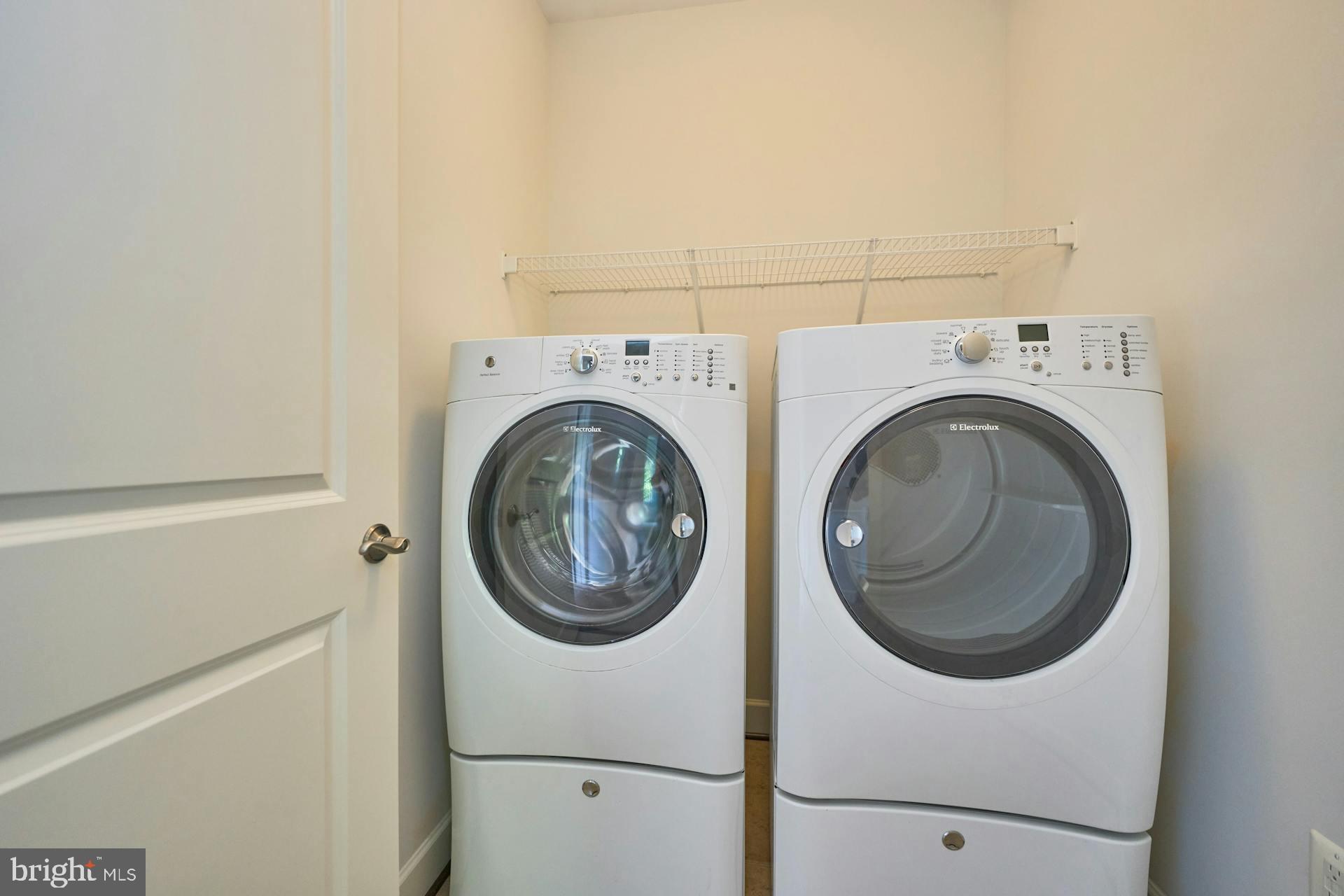 MILBURN TERRACE - Residential