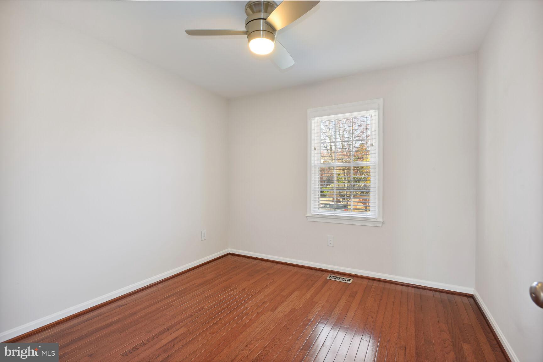 COUNCIL SQUARE - Residential Lease