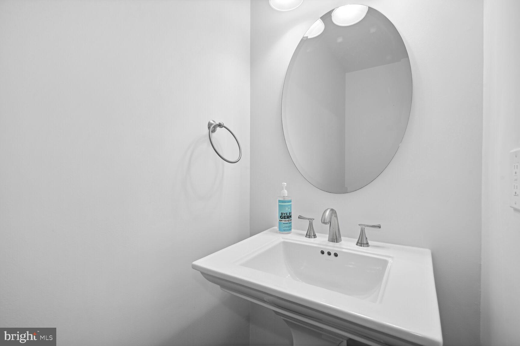 COUNCIL SQUARE - Residential Lease