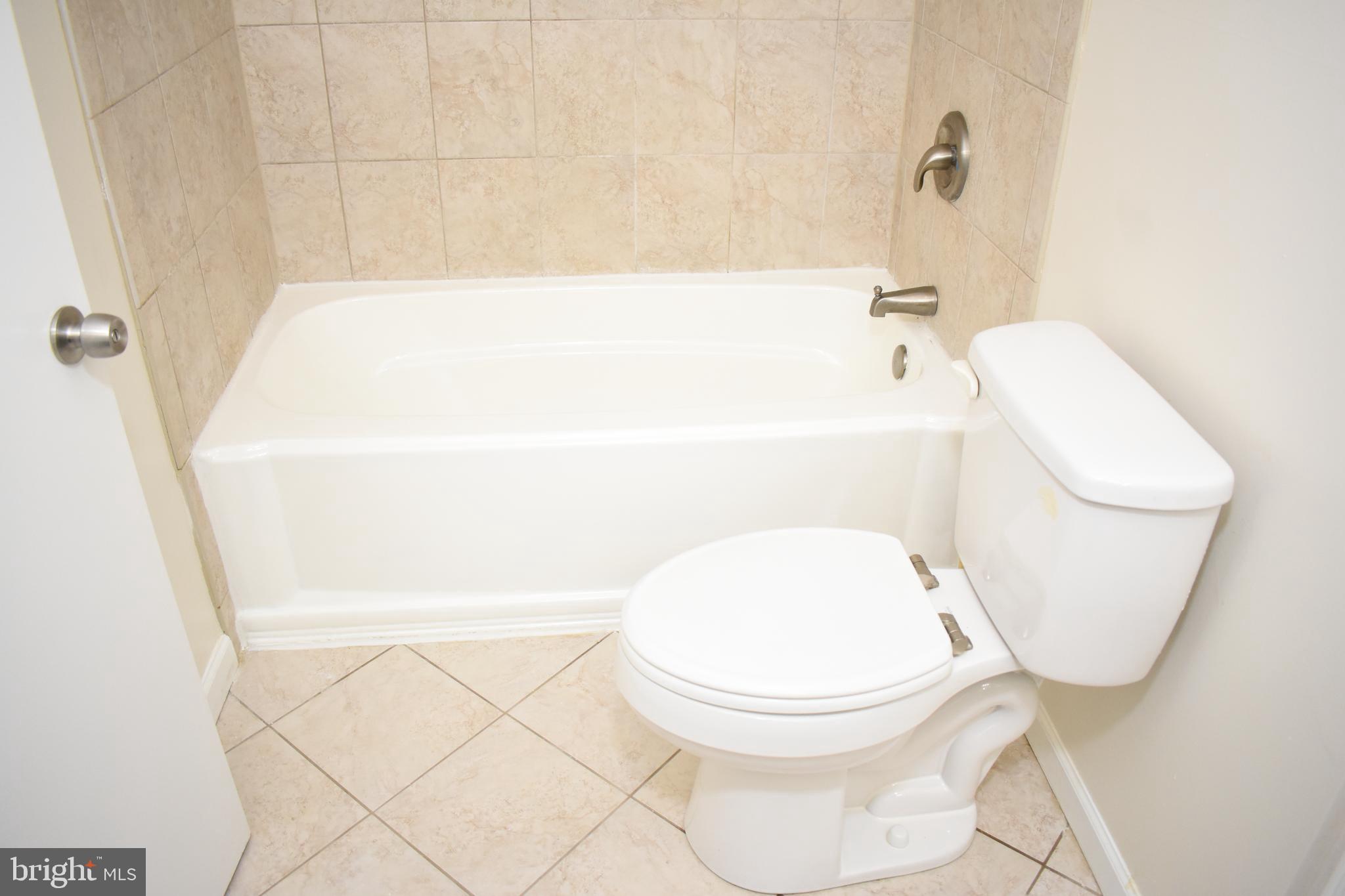 WAYSIDE VILLAGE - Residential Lease