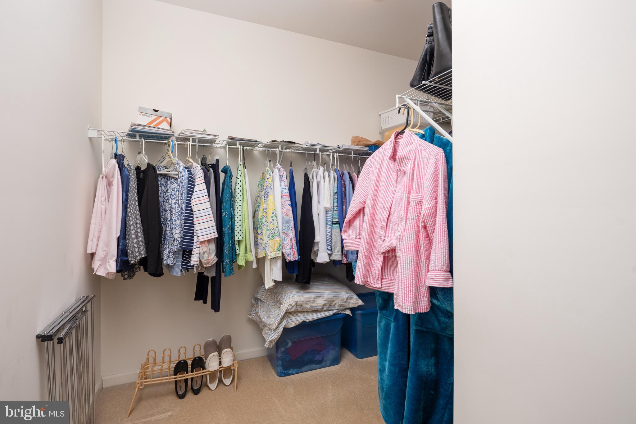 HEARTHSTONE AT VILLAGE CREST CONDOMINIUMS - Residential