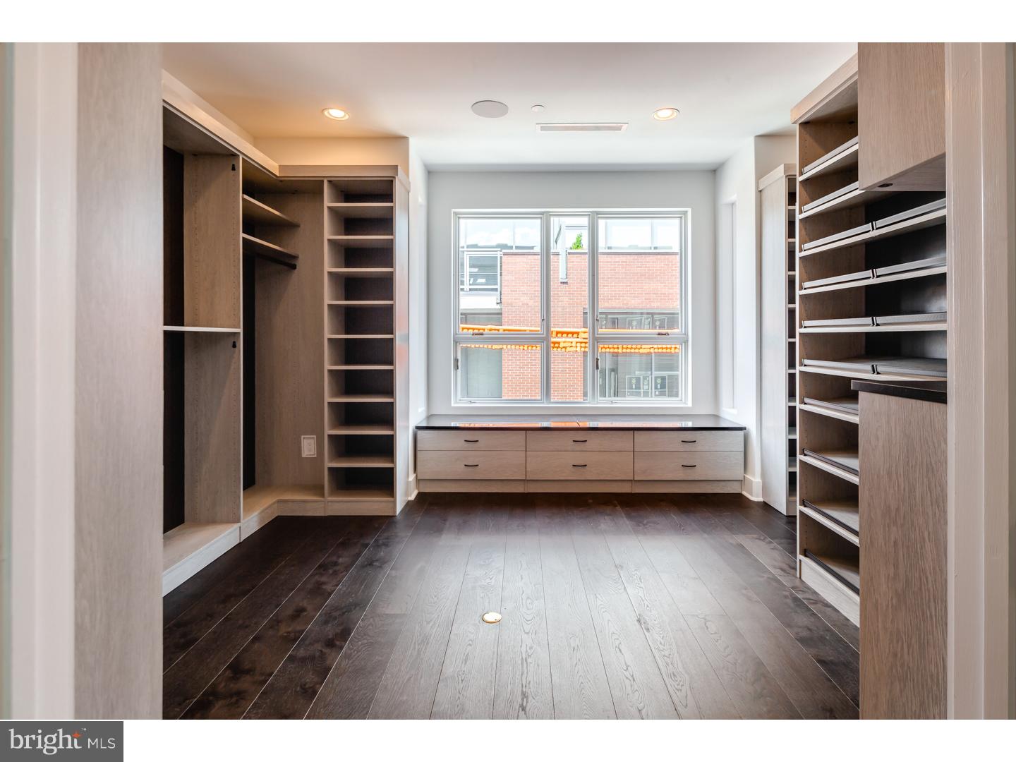 BELLA VISTA - Residential