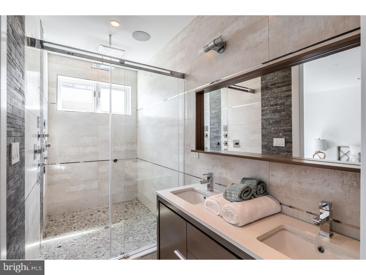 BELLA VISTA - Residential