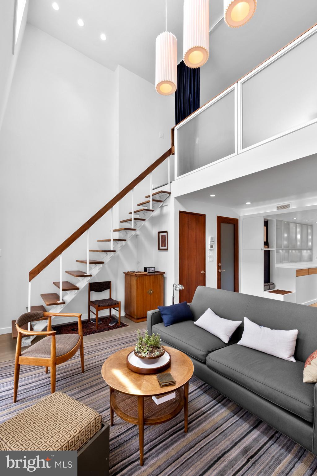 SOCIETY HILL - Residential